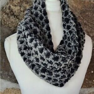 Anthro Elegant Black and Gray Women's infinity Scarf